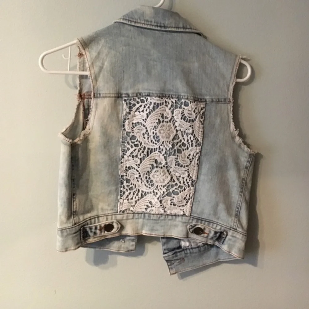 Jean vest - Picture 2 of 2